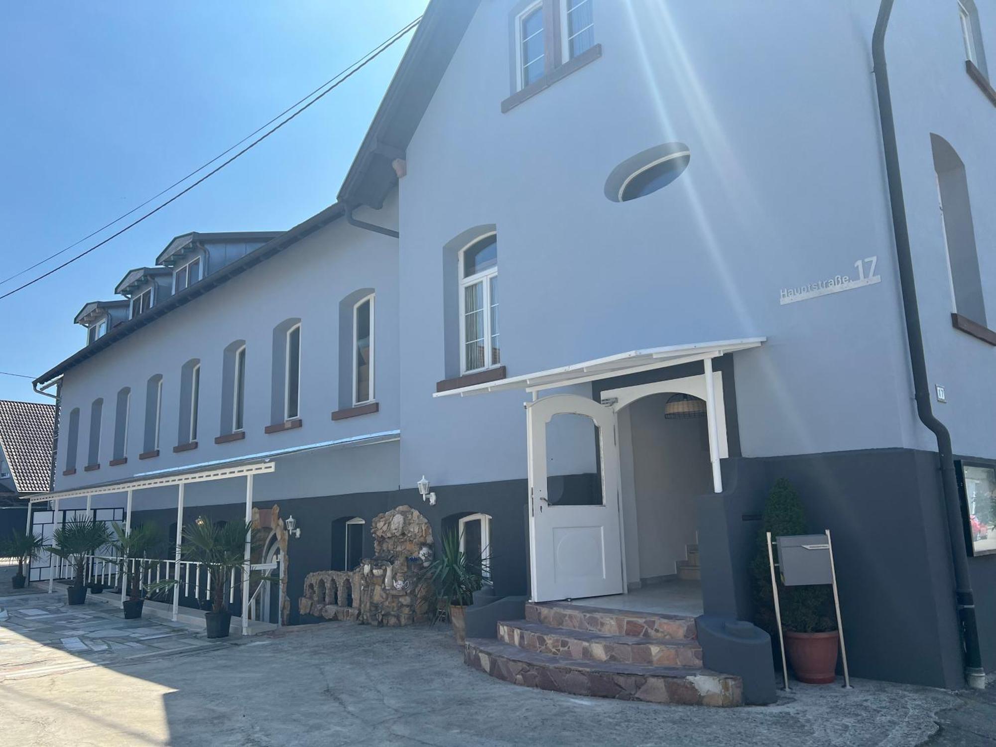 Hilde Apartments Rheinhausen Eksteriør bilde
